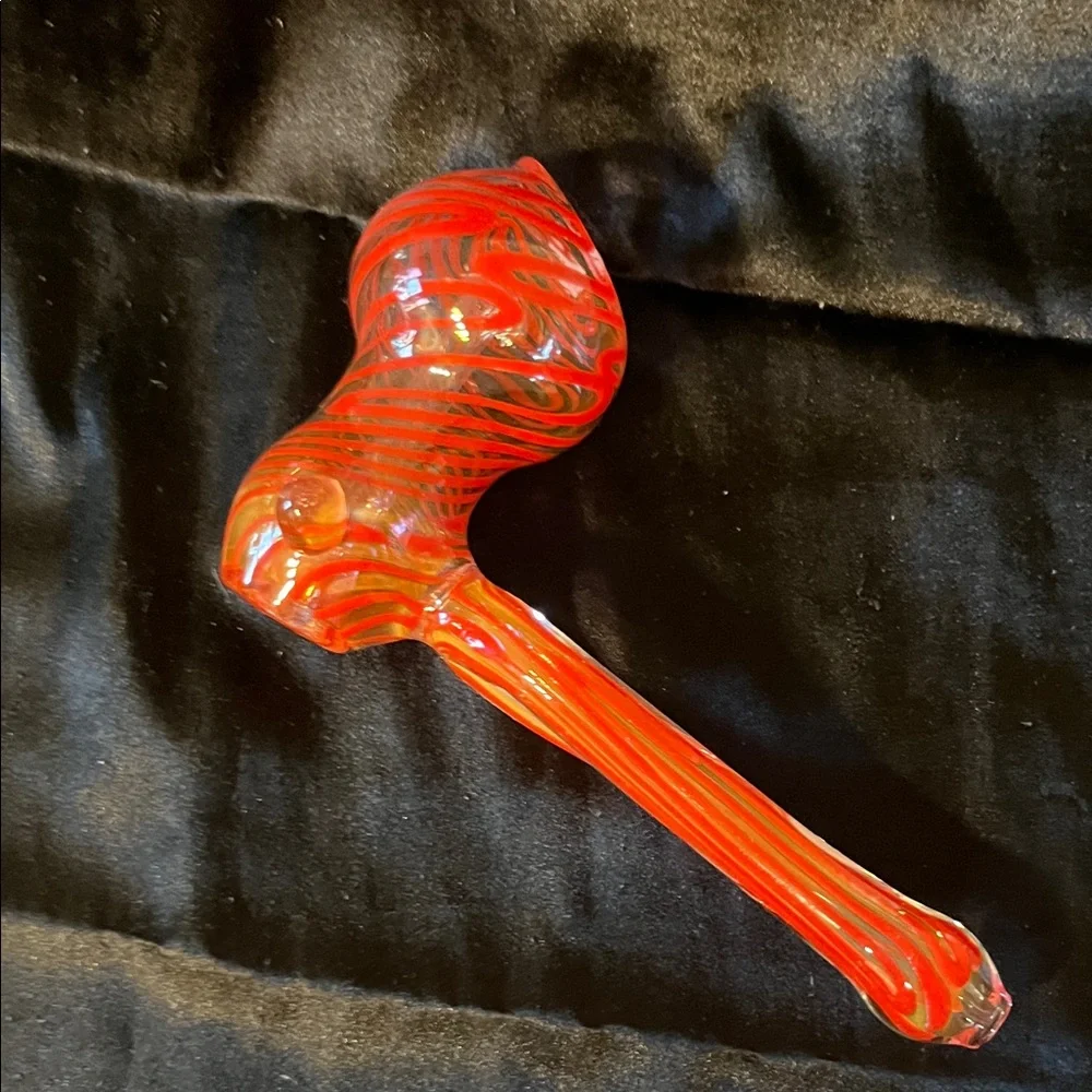 Vibrant Red Glass Accessory - Picture 4 of 7